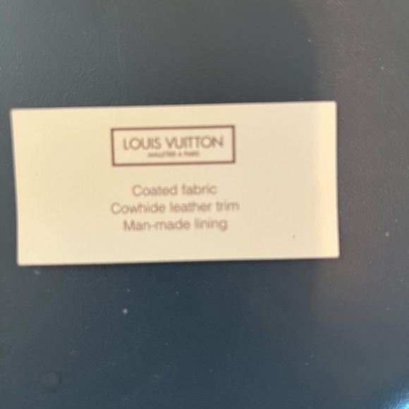 Louis Vuitton Denim Zip Tote - Picture 13 of 16